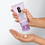 Clinique All About Clean Foaming Face Soap With Hyaluronic Acid + Glycerin For Very Dry to Dry Combination Skin Types, 5 Fl Oz